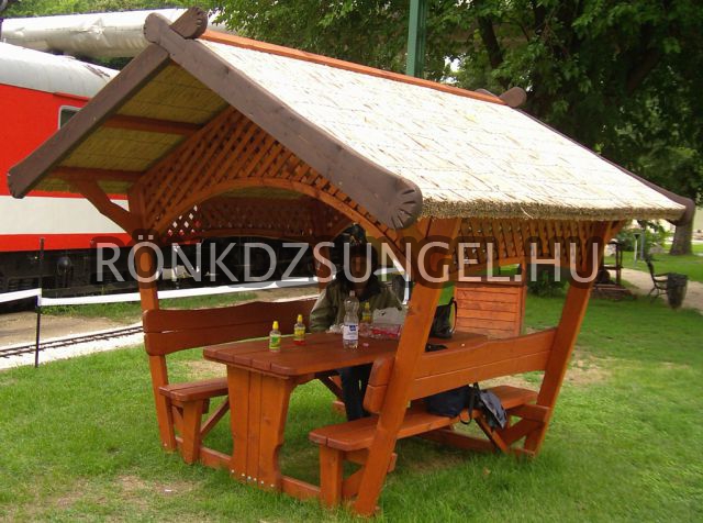 Nádtetős kerti padok, szanetlik-11