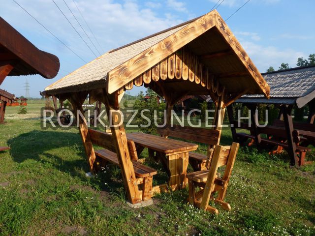 Nádtetős kerti padok, szanetlik-8